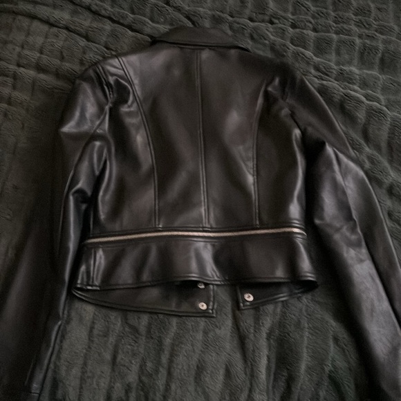 Leather jacket - Picture 2 of 2